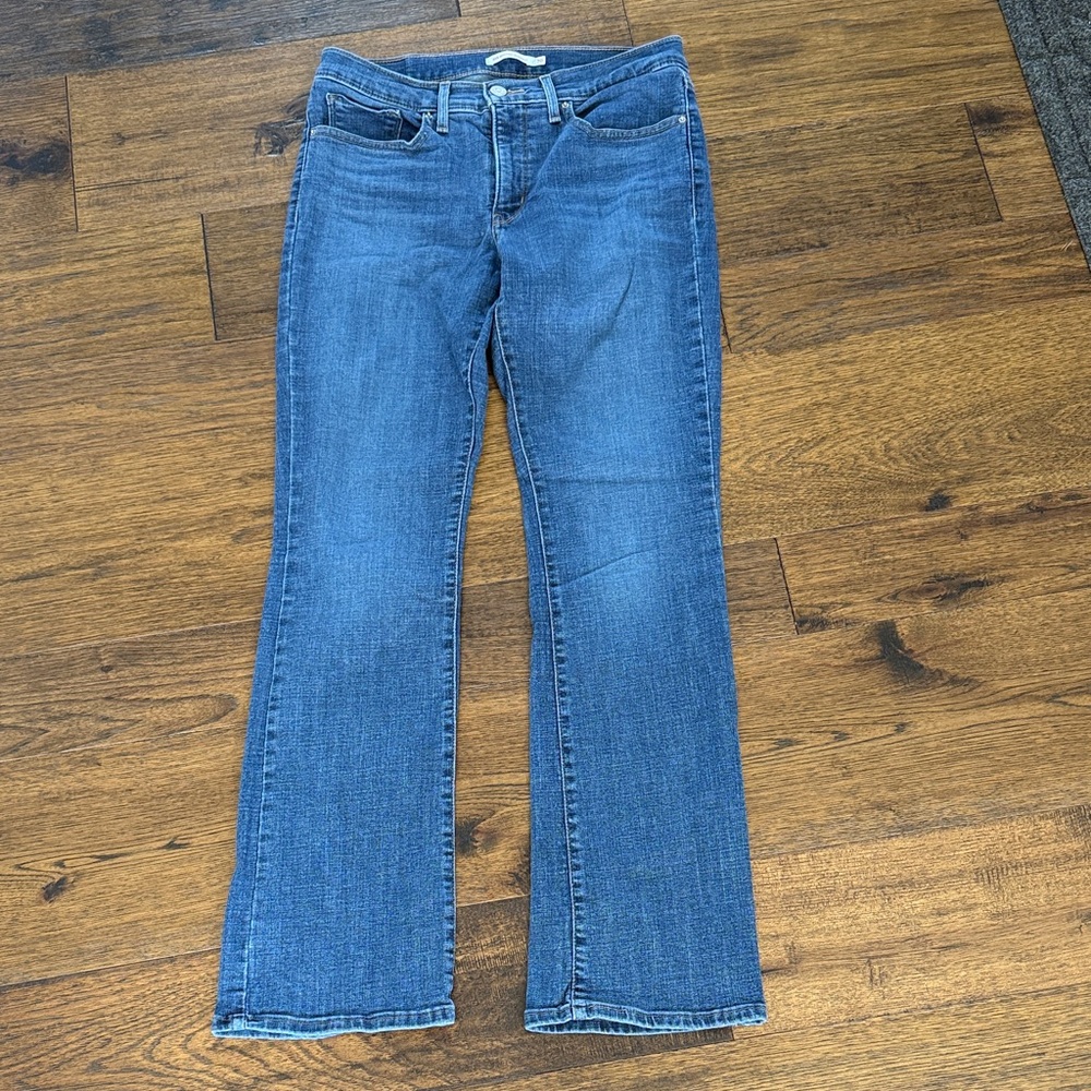 Levi's Women's Boot Cut Jeans in Classic Blue